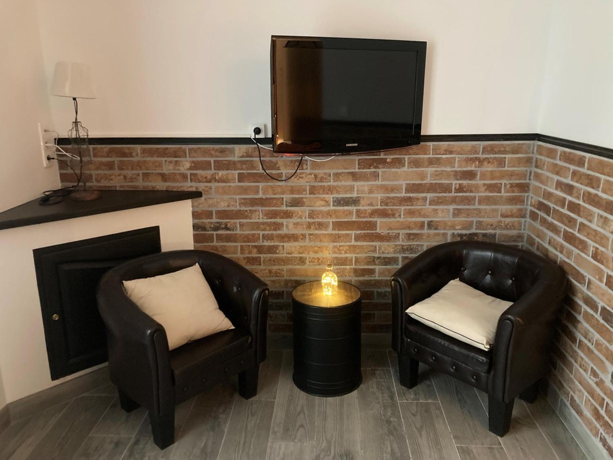 Les Lofts Leilighet LʼIsle-sur-la-Sorgue Eksteriør bilde