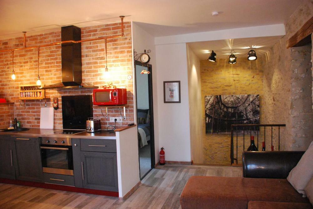Les Lofts Leilighet LʼIsle-sur-la-Sorgue Eksteriør bilde